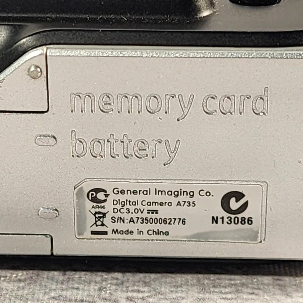 GE A735 Digital Camera 7.0MP Black 3x Optical Zoom with 2GB SD Card Y2K Digicam